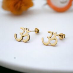 Pendientes Acero Dorado Simbolo OM