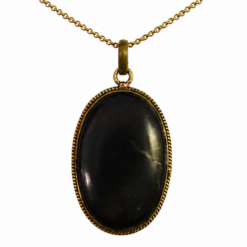 Colgante de Shungit Natural Engarzado en Cobre + Zinc – Formas Variadas – 1 Unidad REF. 8